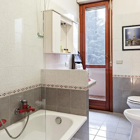 Elegant With Jacuzzi Appartement *