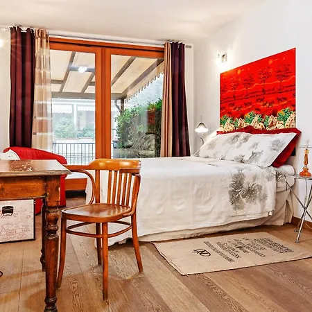 Elegant With Jacuzzi Appartement