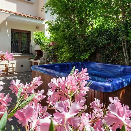 Elegant With Jacuzzi Appartement