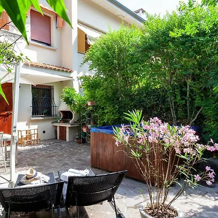 Appartement Elegant With Jacuzzi Ferrara